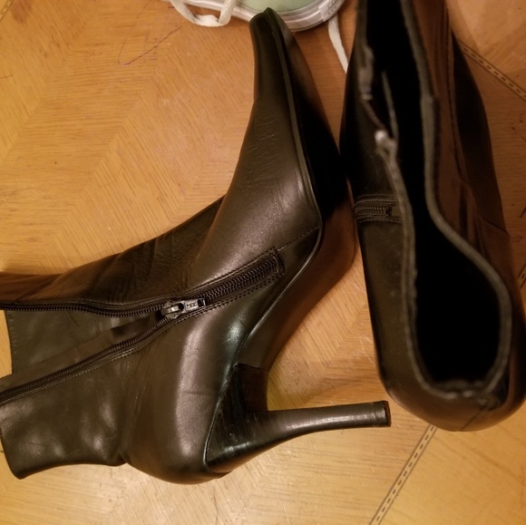 Guess boots - Picture 3 of 3